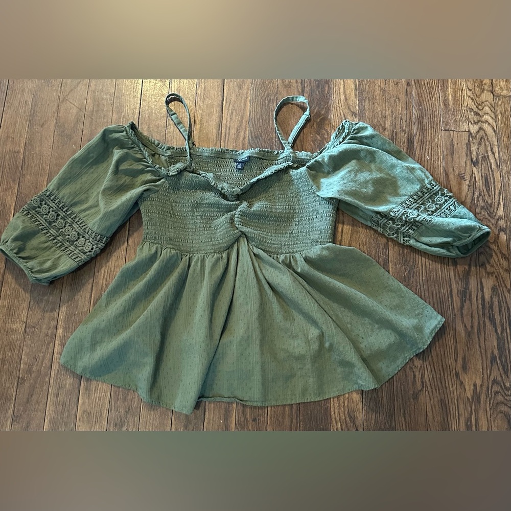 Torrid olive Green Off-Shoulder Blouse size 2 - Picture 1 of 7